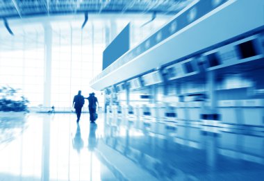 Yolcu Şangay Pudong Havaalanı 'nda.