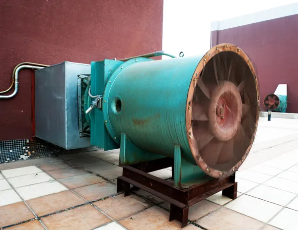 Ventilatore e impianto di scarico — Foto Stock