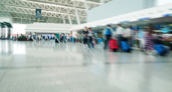 Passenger in the shanghai pudong airport — Stock Photo, Image