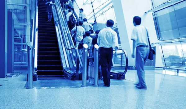 Passagier im Shanghai Pudong Flughafen — Stockfoto