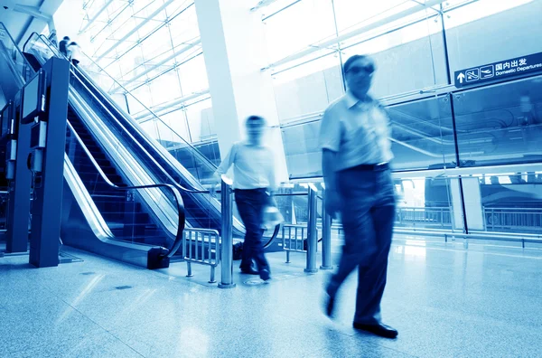 Passenger in the shanghai pudong airport — Stock Photo, Image