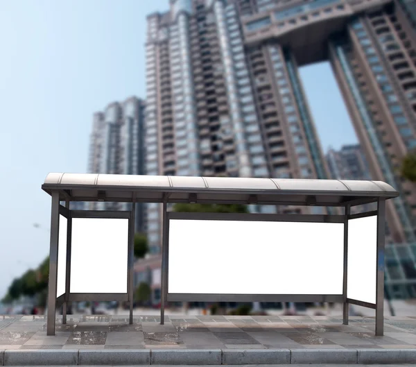 Buszmegálló a billboard a színpadon — Stock Fotó