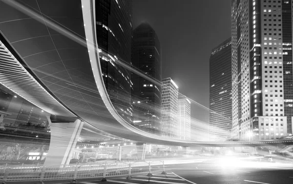 Carro em movimento com luz embaçada — Fotografia de Stock