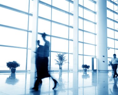 Yolcu Şangay Pudong Havaalanı 'nda.