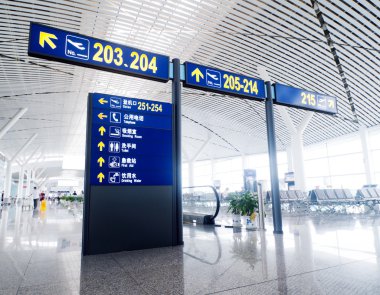 Havaalanının içi.