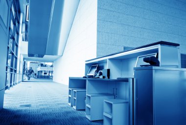 Havaalanının içi.