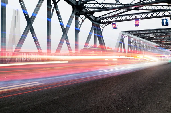 Luzes de trânsito nocturno — Fotografia de Stock