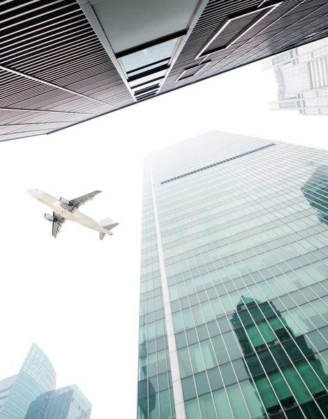 City ile uçak — Stok fotoğraf