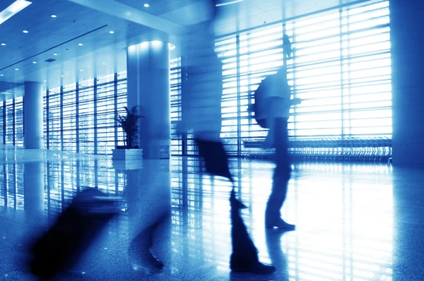 Passenger in the shanghai pudong airport — Stock Photo, Image