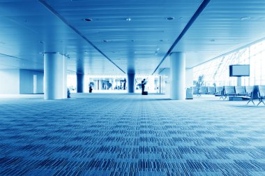 Havaalanının içi.