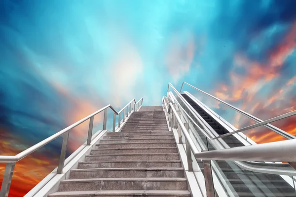Escalator to the sky, urban fantasy landscape,abstract expression — Stock Photo, Image