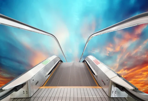 Escalator to the sky, urban fantasy landscape,abstract expression — Stock Photo, Image