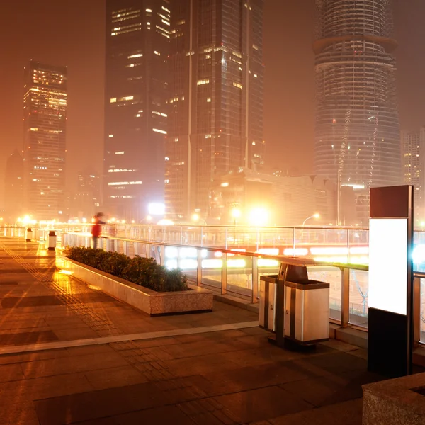 A vista noturna do centro financeiro lujiazui — Fotografia de Stock