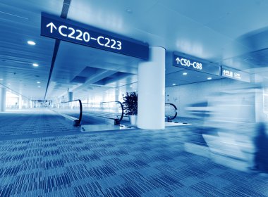 Havaalanının içi.