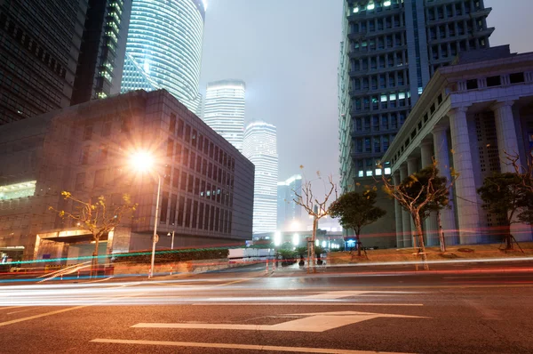 Shanghai Lujiazui Finance & Zone de commerce fond de nuit ville moderne — Photo