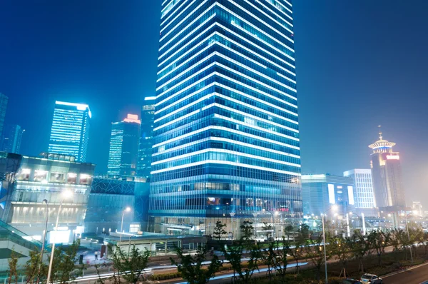 Shanghai Lujiazui Finance & handel zon moderna staden natt bakgrund — Stockfoto
