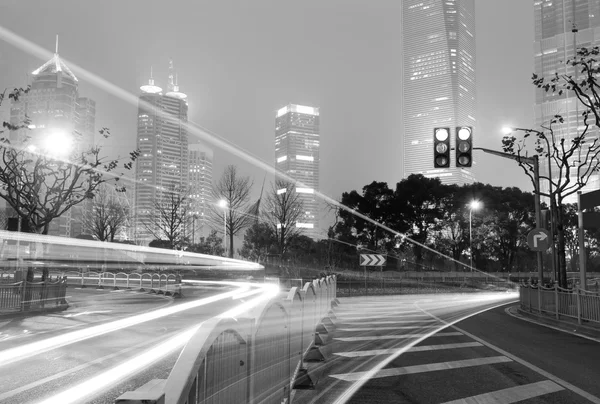 上海陆家嘴金融与贸易区现代城市夜晚背景 — 图库照片