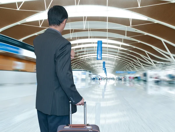 Business man at airport — Stock Photo, Image