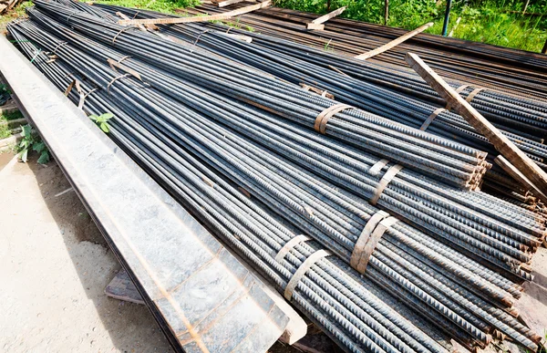 Steel rods or bars used to reinforce concrete — Stock Photo, Image