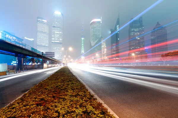 De moderne stad Shanghai Lujiazui Financiën & Trade Zone — Stockfoto
