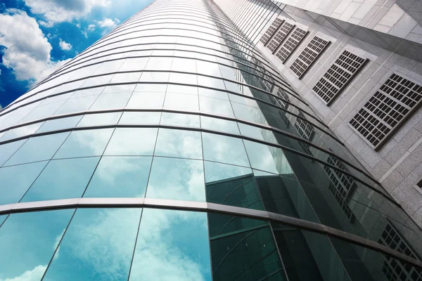 Modern business building with sky reflection — Stock Photo, Image
