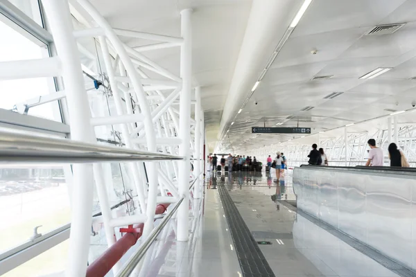 Passenger in the shanghai pudong airport — Stock Photo, Image