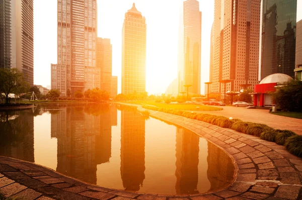 L'edificio moderno in shanghai — Foto Stock