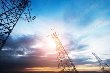 yüksek gerilim kule gökyüzü arka plan