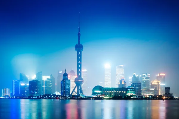 Shanghai skyline at night — Stock Photo, Image