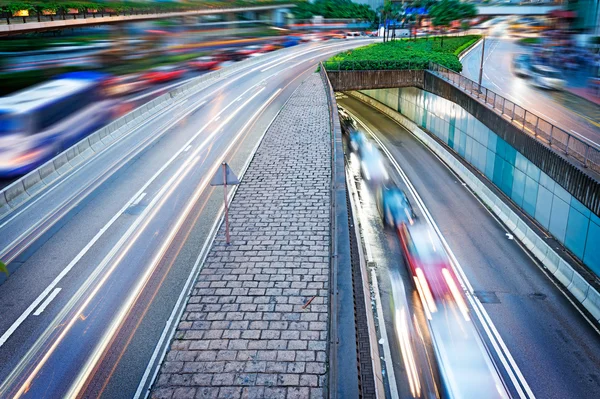 Hong kong nacht weergave met auto licht — Stockfoto