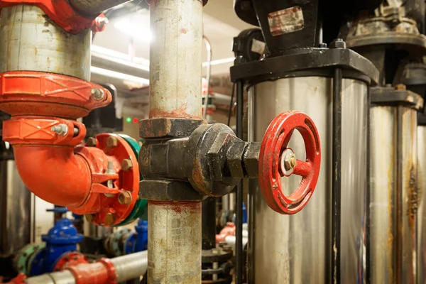 Bomba de presión para agua corriente en un edificio —  Fotos de Stock