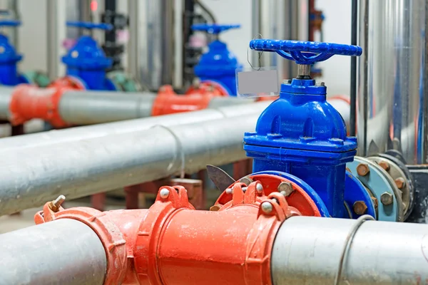 Bomba de presión para agua corriente en un edificio — Foto de Stock