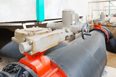 su borusuna kanalizasyon arıtma tesisi