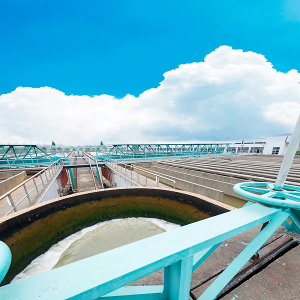 Modern urban wastewater treatment plant — Stock Photo, Image