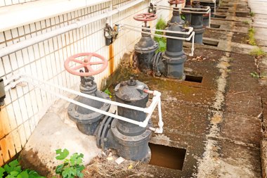 su borusuna kanalizasyon arıtma tesisi