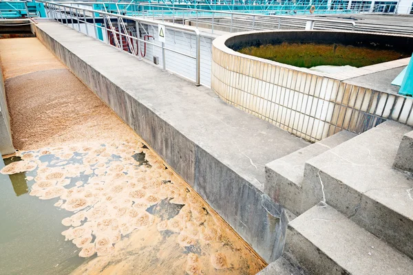 Modernt reningsverk för avloppsvatten från tätorter — Stockfoto