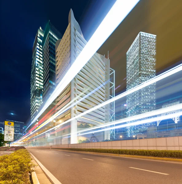 Hong Kong vista notturna con luce auto — Foto Stock