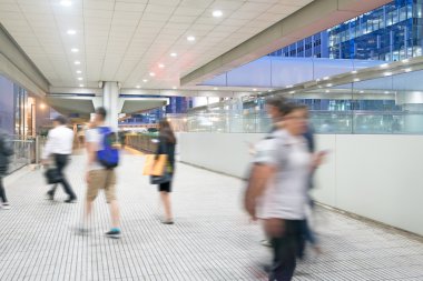 Şehir ritimleri--hızlı, hız. Acele saat yolda