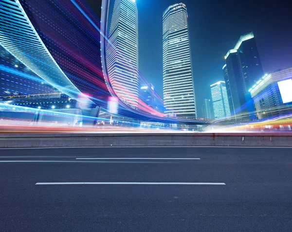 La vista nocturna del centro financiero lujiazui — Foto de Stock