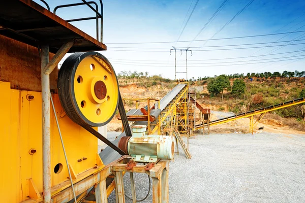 Planta de procesamiento de piedra triturada — Foto de Stock