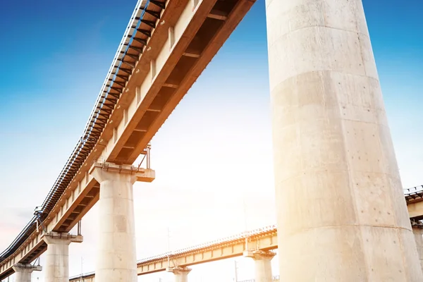 Hoge viaduct — Stockfoto