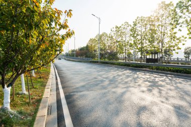 Çin 'deki boş şehir yolu ve binalar