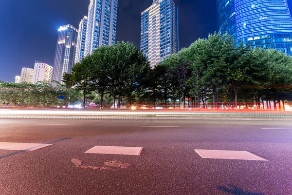 Los Senderos Luz Fondo Del Edificio Moderno China Shanghai — Foto de Stock