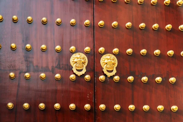 Antique Traditional Chinese Door Style Handle Knocker Brass Handles Symbolic — Stock Photo, Image