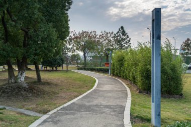 Çin 'deki Şehir Parkı yolu.