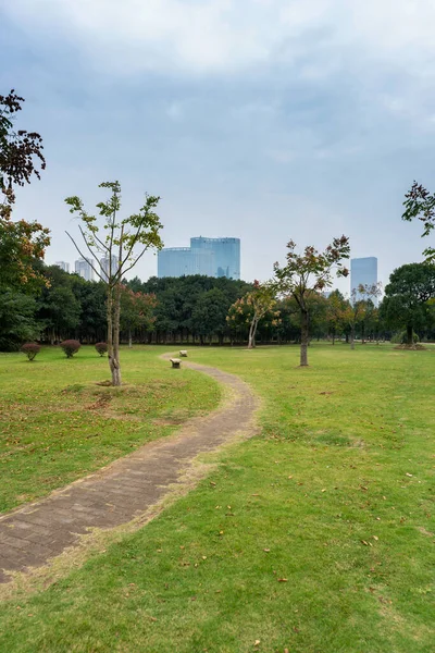 Jaro Park Moderní Město — Stock fotografie