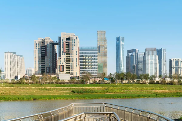 Lakeside Modern Office Building China — Stock Photo, Image