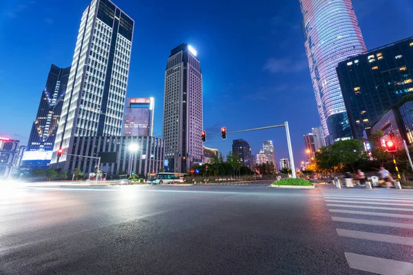 Light Trails Modern Building Background Shanghai China — Stock Photo, Image