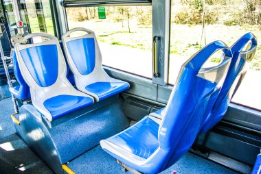 İspanya mafsallı bir otobüs koltukları