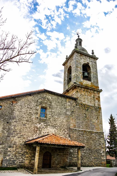 Iglesia de Nuestra Señora de la Asunción en Gopegi (Álava, España) ) — Foto de Stock